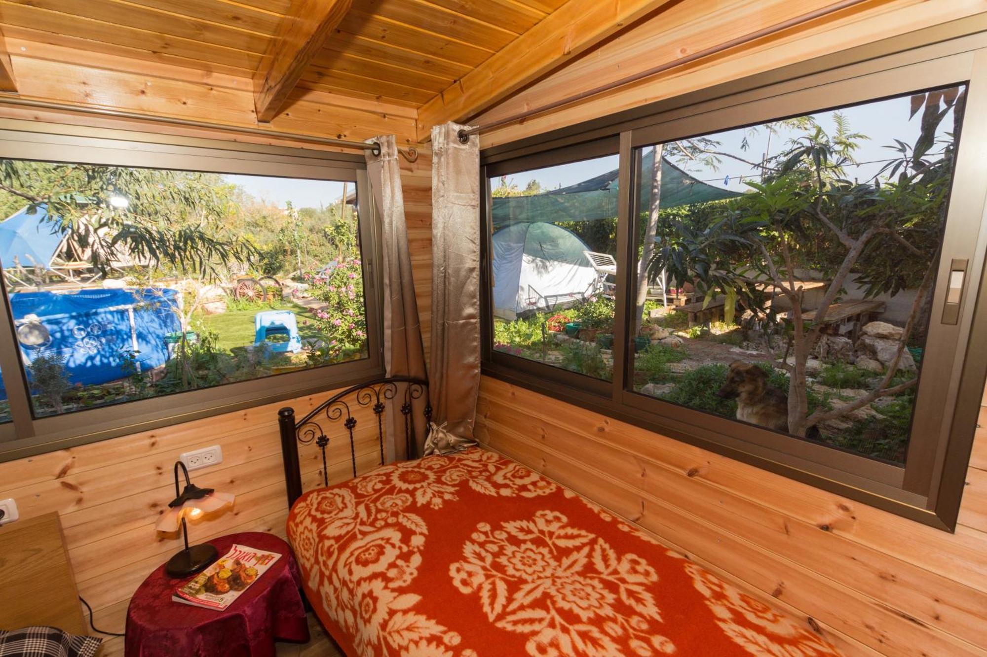 Country Lodging In Manot Bilik gambar